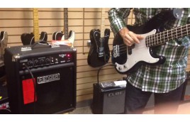 Amp Fender Rumble chuyên dụng cho guitar Bass
