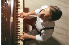 Lợi ích của việc chơi piano đối với trí não