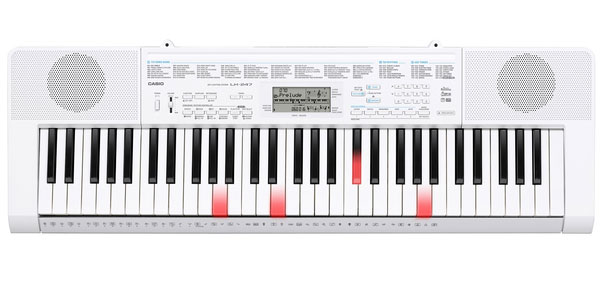 Casio LK 247 được thiết kế với các phím sáng khi chơi