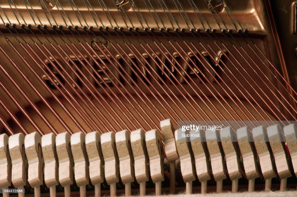 Chế tạo phần dây và búa của đàn Piano