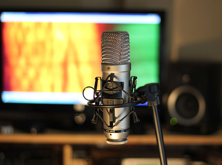 Rode NT1-A là một chiếc mic ngưng tụ chuyên nghiệp dành cho phòng thu