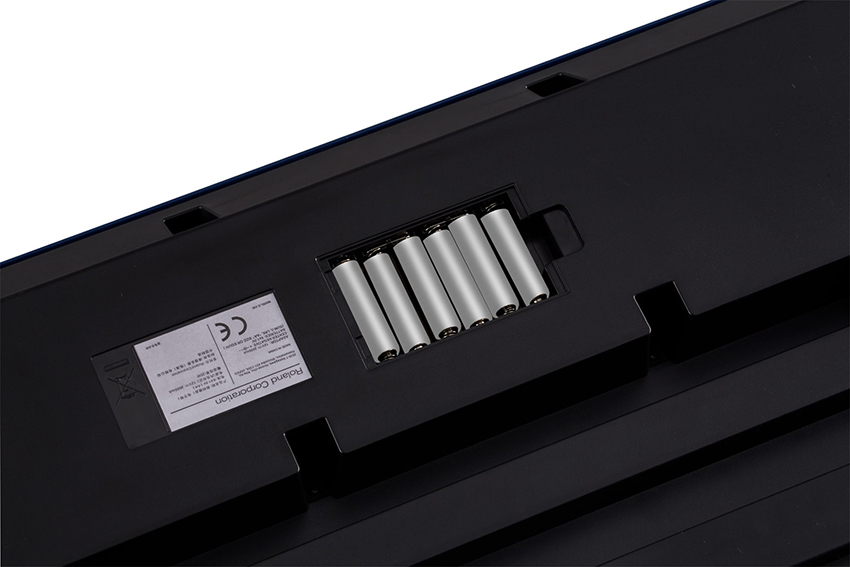 đàn organ roland e-x30 có khả năng hoạt động bằng pin